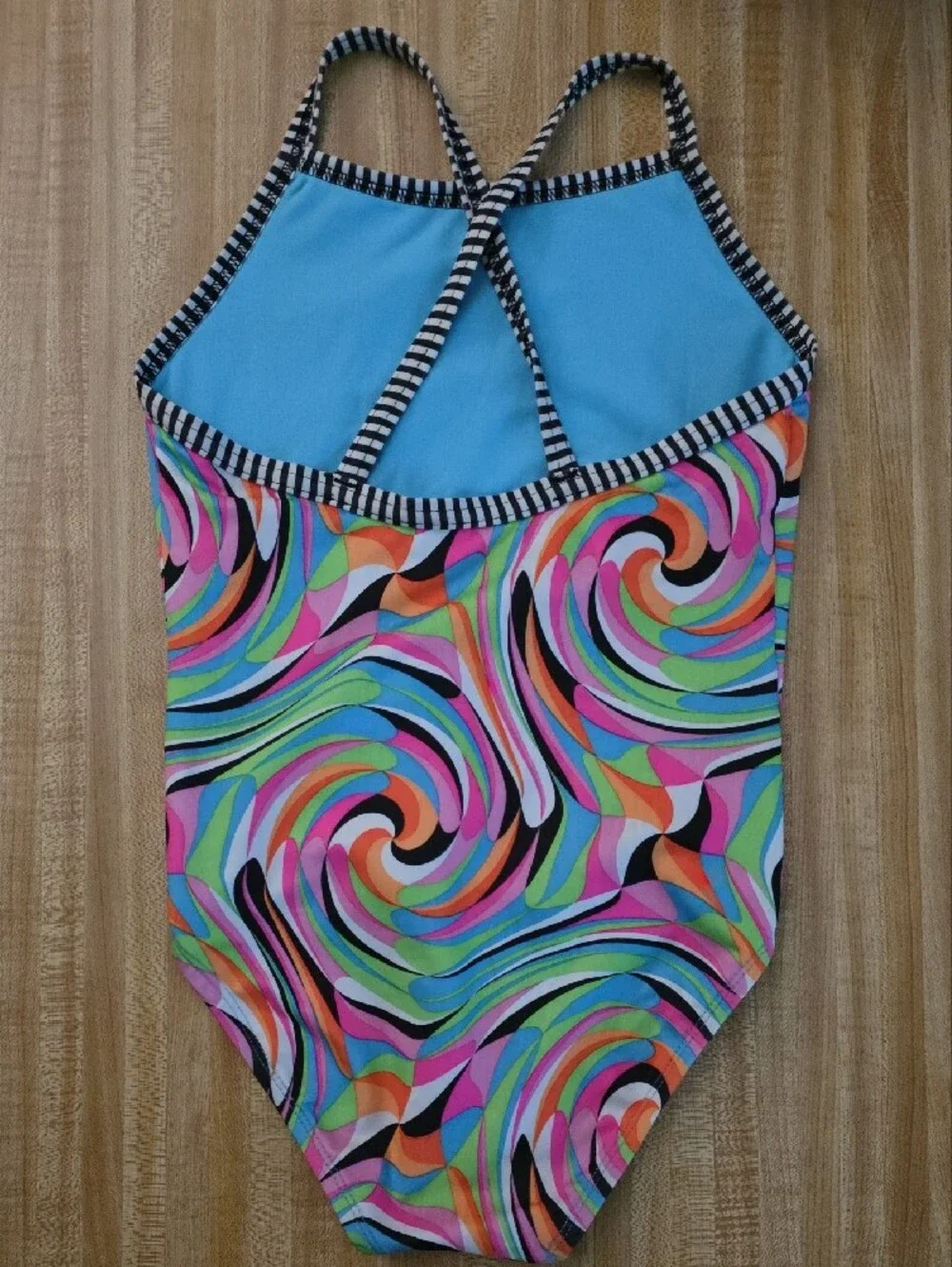 Dolfin bright swirl
